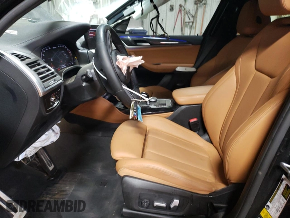 2024 BMW X4 M40i z VIN 5UX43DT07R9T60014, wystawiony jako Copart lot #83686604 z przebiegiem 15 048 mil mil oraz Szkoda całkowita • Salvage title. Historia ofert i sprzedaży dostępna na DreamBid. Obrazek 7.