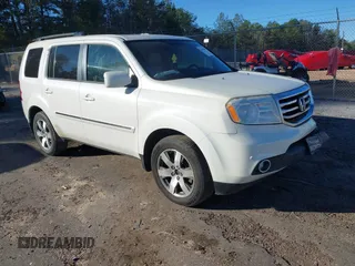 2013 Honda Pilot Touring with VIN 5FNYF4H95DB067812, listed as a IAAI auction lot 40919050 with 256,087 mi miles. Bid and sale history available at carsss.com. Image 1.