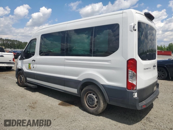 2022 Ford Transit Passenger XL z VIN 1FBAX2C85NKA59476, wystawiony jako Copart lot #49974725 z przebiegiem 53 135 mil mil oraz Szkody całkowita. Historia ofert i sprzedaży dostępna na DreamBid. Obrazek 2.