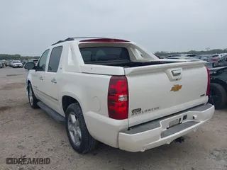 2012 Chevrolet Avalanche LTZ with VIN 3GNMCGE04CG103276, listed as a IAAI auction lot 41913522 with 139,633 mi miles. Bid and sale history available at carsss.com. Image 3.
