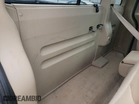 2005 Ford F-150 XL with VIN 1FTRF14585KC00914, listed as a Copart auction lot 43589325 with 181,304 mi miles and Salvage Title. Bid and sale history available at carsss.com. Image 10.