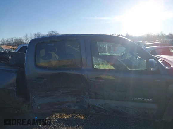 2013 Toyota Tacoma with VIN 5TFMU4FN1DX016785, listed as a IAAI auction lot 41364476 with 1 mi miles. Bid and sale history available at carsss.com. Image 13.