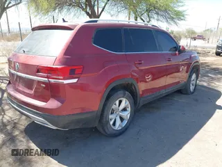 2018 Volkswagen Atlas SE with VIN 1V2CP2CA1JC595089, listed as a IAAI auction lot 42249116 with Not provided miles and . Bid and sale history available at DreamBid. Image 4.
