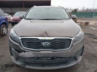 2019 Kia Sorento LX with VIN 5XYPG4A36KG498972, listed as a IAAI auction lot 41451765 with 82,339 mi miles. Bid and sale history available at carsss.com. Image 12.