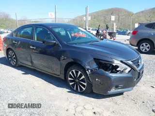 2018 Nissan Altima SR with VIN 1N4AL3AP8JC179774, listed as a IAAI auction lot 41933926 with 131,506 mi miles and . Bid and sale history available at carsss.com. Image 1.