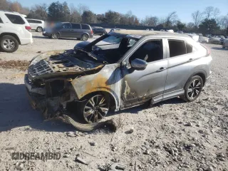2023 Mitsubishi Eclipse Cross SE z VIN JA4ATWAA3PZ005232, wystawiony jako Copart lot #83673544 z przebiegiem Nie podano mil oraz Nie do naprawy. Historia ofert i sprzedaży dostępna na DreamBid. Obrazek 1.