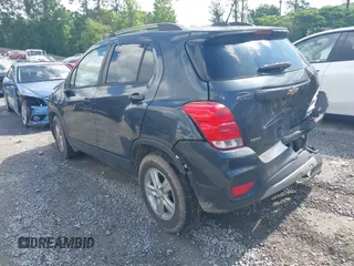 2021 Chevrolet Trax LT with VIN KL7CJLSB7MB325696, listed as a IAAI auction lot 42244114 with Not provided miles and . Bid and sale history available at DreamBid. Image 3.