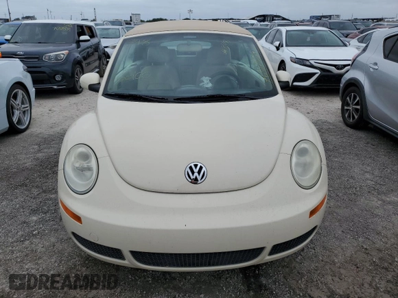 2006 Volkswagen Beetle z VIN 3VWPF31Y06M309862, wystawiony jako Copart lot #76907554 z przebiegiem Nie podano mil oraz Szkoda całkowita • Salvage title. Historia ofert i sprzedaży dostępna na DreamBid. Obrazek 5.