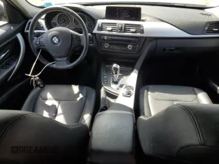 2013 BMW 3 Series 328i xDrive with VIN WBA3B5G54DNS03260, listed as a Copart auction lot 51511735 with 83,922 mi miles and Salvage title. Bid and sale history available at DreamBid. Image 8.