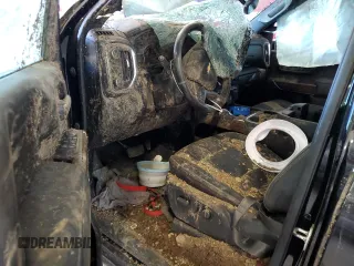 2022 Chevrolet Silverado 3500HD High Country with VIN 1GC4YVEY9NF165555, listed as a Copart auction lot 57947164 with 46,706 mi miles and Salvage Title. Bid and sale history available at carsss.com. Image 8.