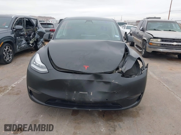 2021 Tesla Model Y Long Range with VIN 5YJYGDEE5MF111774, listed as a IAAI auction lot 41525622 with 39,960 mi miles. Bid and sale history available at carsss.com. Image 12.
