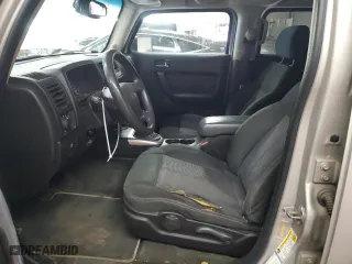 2006 Hummer H3 with VIN 5GTDN136468149586, listed as a Copart auction lot 48986275 with 172,521 mi miles and Salvage Title. Bid and sale history available at carsss.com. Image 7.
