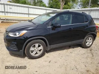 2020 Chevrolet Trax LT z VIN 3GNCJLSB2LL183779, wystawiony jako Copart lot #54370545 z przebiegiem 104 241 mil mil oraz Szkody całkowita. Historia ofert i sprzedaży dostępna na DreamBid. Obrazek 1.