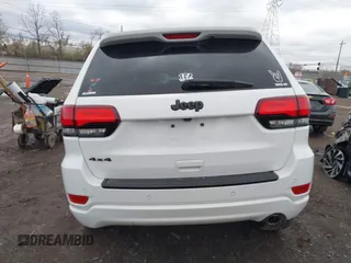 2018 Jeep Grand Cherokee Altitude with VIN 1C4RJFAG2JC284301, listed as a IAAI auction lot 41832657 with 97,160 mi miles and . Bid and sale history available at DreamBid. Image 16.