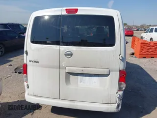 2014 Nissan NV200 S with VIN 3N6CM0KN4EK695820, listed as a IAAI auction lot 41695282 with 170,209 mi miles and . Bid and sale history available at DreamBid. Image 17.