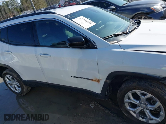 2024 Jeep Compass Latitude with VIN 3C4NJDBN2RT112575, listed as a IAAI auction lot 41730950 with 22,357 mi miles. Bid and sale history available at carsss.com. Image 13.