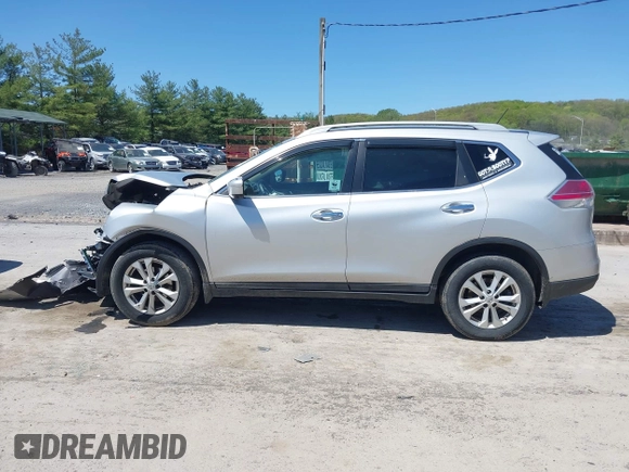 2015 Nissan Rogue SL with VIN 5N1AT2MVXFC753132, listed as a IAAI auction lot 42128483 with 90,030 mi miles and . Bid and sale history available at DreamBid. Image 14.