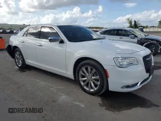2019 Chrysler 300 Limited with VIN 2C3CCAKG6KH578031, listed as a Copart auction lot 71211053 with 91,428 mi miles and Salvage Title. Bid and sale history available at carsss.com. Image 4.