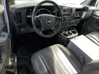 2014 Chevrolet Express Cargo z VIN 1GCWGFCB0E1122350, wystawiony jako Copart lot #58278045 z przebiegiem 99 593 mil mil oraz Czysty tytuł • Clean title. Historia ofert i sprzedaży dostępna na DreamBid. Obrazek 8.