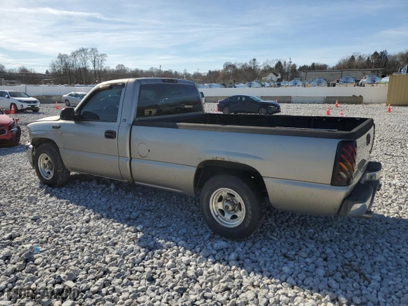 1999 GMC New Sierra 1500 SLE with VIN 1GTEC14W3XE516349, listed as a Copart auction lot 39172684 with 105,811 mi miles and Salvage Title. Bid and sale history available at carsss.com. Image 2.