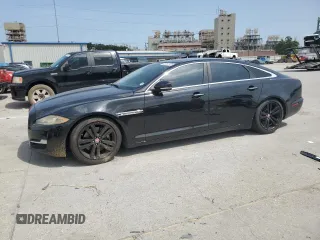 2017 Jaguar XJ Portfolio with VIN SAJWJ2GD7H8W09757, listed as a Copart auction lot 62157725 with 64,060 mi miles and Salvage title. Bid and sale history available at DreamBid. Image 1.