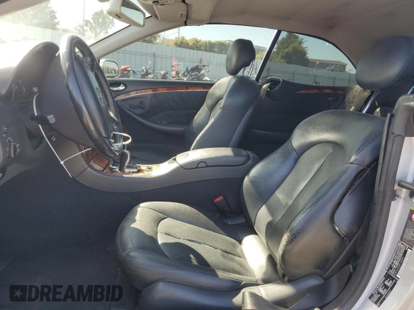 2005 Mercedes-Benz CLK 320 with VIN WDBTK65J55F140026, listed as a Copart auction lot 61972045 with 152,200 mi miles and Salvage title. Bid and sale history available at DreamBid. Image 7.