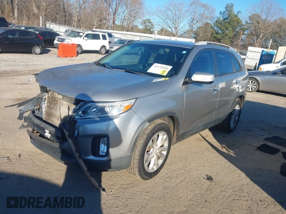 2015 Kia Sorento EX with VIN 5XYKU4A71FG590910, listed as a IAAI auction lot 41378588 with 165,090 mi miles. Bid and sale history available at carsss.com. Image 17.
