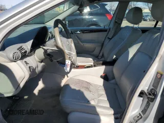 2006 Mercedes-Benz C 230 Sport z VIN WDBRF56H46F730658, wystawiony jako Copart lot #44520115 z przebiegiem 200 746 mil mil oraz Szkoda całkowita • Salvage title. Historia ofert i sprzedaży dostępna na DreamBid. Obrazek 7.