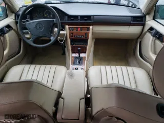 1995 Mercedes-Benz E Class with VIN WDBEB31E6SC142087, listed as a Copart auction lot 84019814 with 231,961 mi miles and Salvage Title. Bid and sale history available at carsss.com. Image 8.
