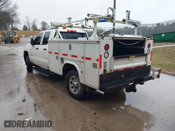 2015 Chevrolet Silverado 3500HD with VIN 1GB2KYEGXFZ529648, listed as a IAAI auction lot 41455344 with 317,558 mi miles and . Bid and sale history available at DreamBid. Image 3.
