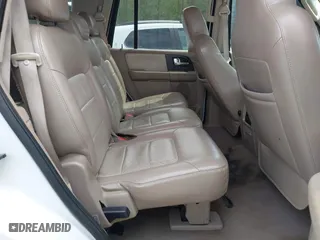 2005 Ford Expedition Eddie Bauer with VIN 1FMFU17525LA68887, listed as a IAAI auction lot 41882254 with 207,010 mi miles. Bid and sale history available at carsss.com. Image 8.