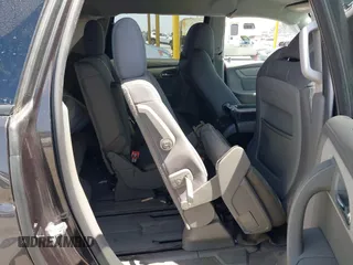 2017 Chevrolet Traverse LS z VIN 1GNKRFED1HJ154839, wystawiony jako IAAI lot #42304339 z przebiegiem Nie podano mil oraz . Historia ofert i sprzedaży dostępna na DreamBid. Obrazek 8.