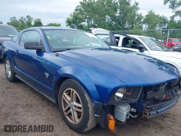 2009 Ford Mustang with VIN 1ZVHT80N795142637, listed as a IAAI auction lot 42595602 with 69,284 mi miles and . Bid and sale history available at DreamBid. Image 1.