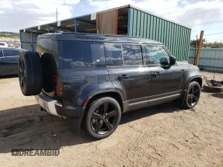 2024 Land Rover Defender S z VIN SALEJ7EU9R2295245, wystawiony jako Copart lot #75773384 z przebiegiem Nie podano mil oraz Szkoda całkowita • Salvage title. Historia ofert i sprzedaży dostępna na DreamBid. Obrazek 3.