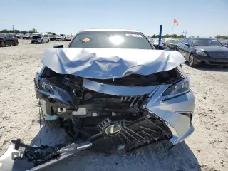 2024 Lexus ES 350 с VIN 58ADZ1B1XRU171688, выставлен на аукционе Copart как лот 54061135 с пробегом 9 759 миль миль и Списание • Salvage title. История ставок и продаж доступна на DreamBid. Изображение 5.