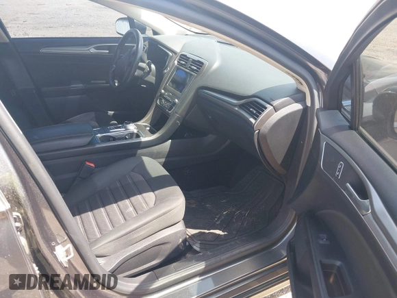 2020 Ford Fusion SE z VIN 3FA6P0H79LR118534, wystawiony jako IAAI lot #42065215 z przebiegiem 104 202 mil mil oraz . Historia ofert i sprzedaży dostępna na DreamBid. Obrazek 5.