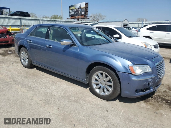 2011 Chrysler 300 C z VIN 2C3CA6CTXBH581058, wystawiony jako Copart lot #51690545 z przebiegiem 147 218 mil mil oraz Szkoda całkowita • Salvage title. Historia ofert i sprzedaży dostępna na DreamBid. Obrazek 4.