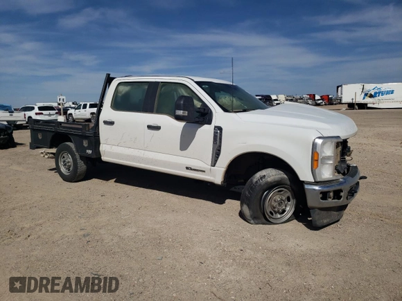 2023 Ford F-250 XL with VIN 1FT7W2BT8PEC30883, listed as a Copart auction lot 50710665 with 47,949 mi miles and Salvage Title. Bid and sale history available at DreamBid. Image 4.
