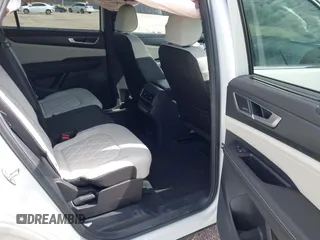 2024 Volkswagen Atlas SEL Premium R-Line с VIN 1V2FE2CA2RC229396, выставлен на аукционе IAAI как лот 42022827 с пробегом 8 691 миль миль и . История ставок и продаж доступна на DreamBid. Изображение 8.
