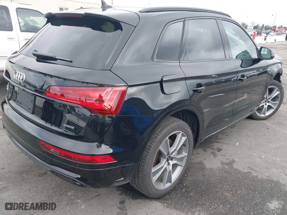 2025 Audi Q5 S line Premium with VIN WA1GAAFY7S2026126, listed as a IAAI auction lot 41535407 with 1,303 mi miles. Bid and sale history available at carsss.com. Image 4.