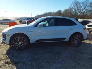 2023 Porsche Macan with VIN WP1AA2A58PLB05187, listed as a IAAI auction lot 41644656 with 32,333 mi miles. Bid and sale history available at carsss.com. Image 15.