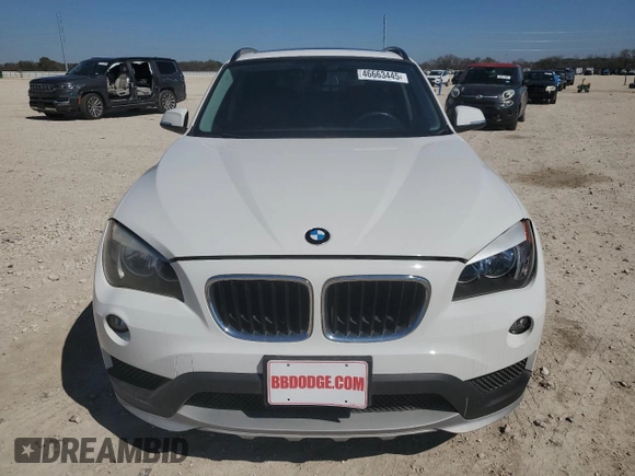 2015 BMW X1 sDrive28i with VIN WBAVM1C51FV316118, listed as a Copart auction lot 46663445 with 117,361 mi miles and Clean Title. Bid and sale history available at carsss.com. Image 5.