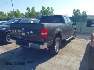 2006 Ford F-150 XLT z VIN 1FTPX14586FA06690, wystawiony jako IAAI lot #42706574 z przebiegiem 145 582 mil mil oraz . Historia ofert i sprzedaży dostępna na DreamBid. Obrazek 4.