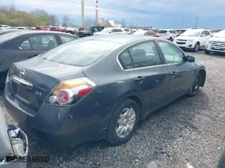 2011 Nissan Altima 2.5 S with VIN 1N4AL2AP5BC104509, listed as a IAAI auction lot 41958052 with 188,272 mi miles. Bid and sale history available at carsss.com. Image 4.