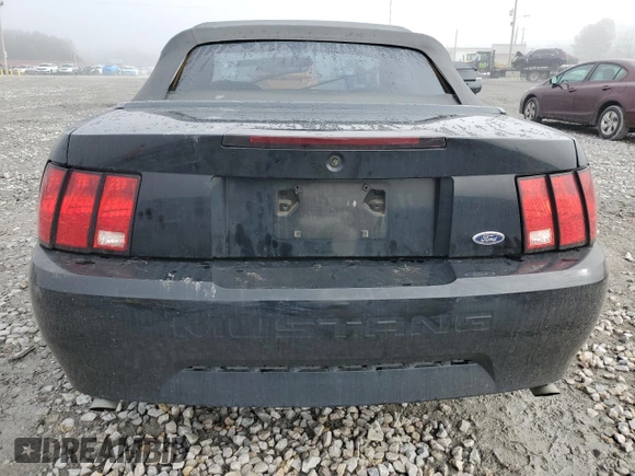 2001 Ford Mustang Deluxe with VIN 1FAFP444X1F212256, listed as a Copart auction lot 50162345 with 157,638 mi miles and Salvage Title. Bid and sale history available at carsss.com. Image 6.