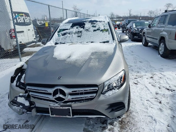 2019 Mercedes-Benz GLC with VIN WDC0G4KBXKV137822, listed as a IAAI auction lot 41585009 with 51,370 mi miles. Bid and sale history available at carsss.com. Image 12.