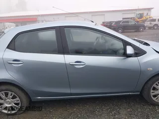 2013 Mazda 2 Sport z VIN JM1DE1KZ0D0167646, wystawiony jako IAAI lot #41335289 z przebiegiem 48 380 mil mil oraz . Historia ofert i sprzedaży dostępna na DreamBid. Obrazek 13.