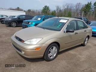 2001 Ford Focus SE with VIN 1FAFP34391W236176, listed as a IAAI auction lot 42100153 with 97,302 mi miles and . Bid and sale history available at carsss.com. Image 2.
