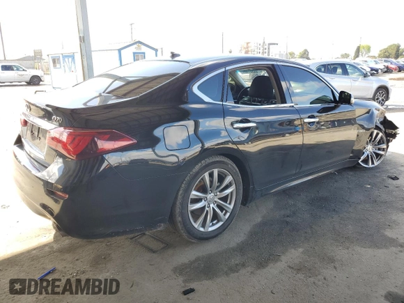 2015 Infiniti Q70 with VIN JN1EY1AP9FM510013, listed as a Copart auction lot 45341105 with 92,255 mi miles and Salvage title. Bid and sale history available at DreamBid. Image 3.