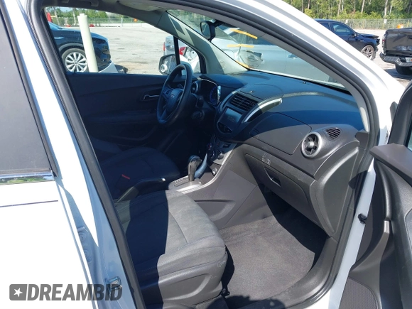 2016 Chevrolet Trax LT with VIN 3GNCJLSB5GL141743, listed as a IAAI auction lot 41795102 with 159,024 mi miles. Bid and sale history available at carsss.com. Image 5.